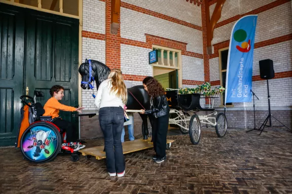 Opening van het Changing Places Toilet