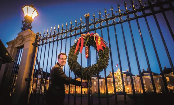De sluiting van de hekken van Paleis Het Loo