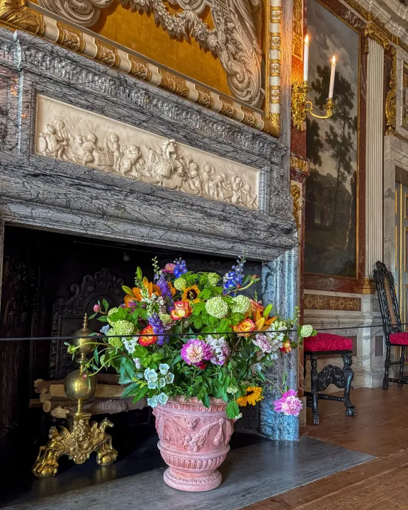 opgesteld boeket in eetzaal