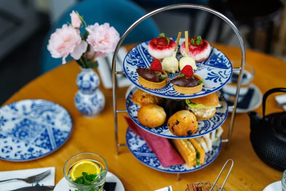 High tea in de prins Hendrik garage