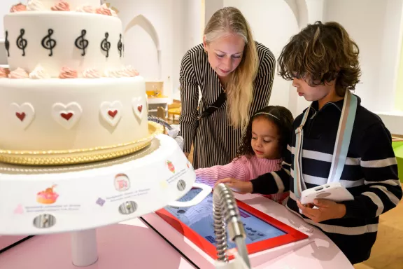 Kinderen aan het spelen in het juniorpaleis