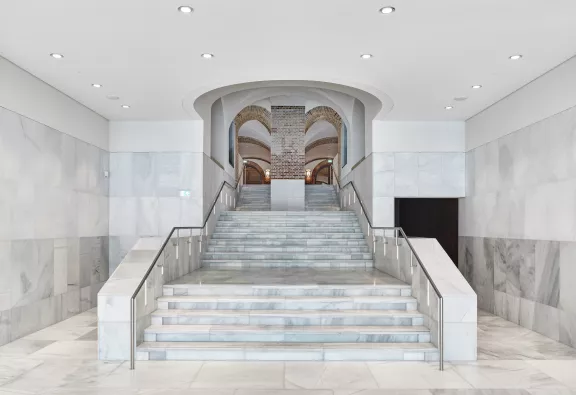 The stairs from the grand foyer to the palace