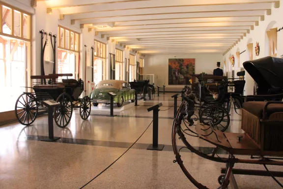 Koetshuizen bij het stallenplein Paleis Het Loo