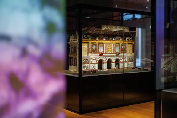 Een miniatuur van de Ambassadeurstrap van Lodewijk XIV