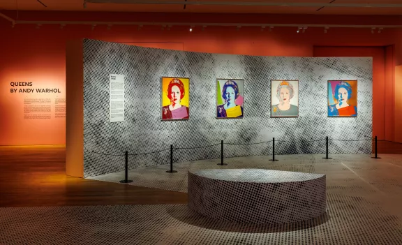 Tentoonstelling Queens by Andy Warhol koningin Beatrix