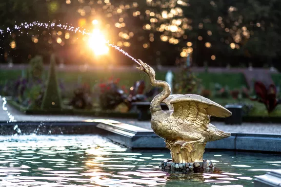 Gouden eend fontein in de ondertuin bij Paleis Het Loo