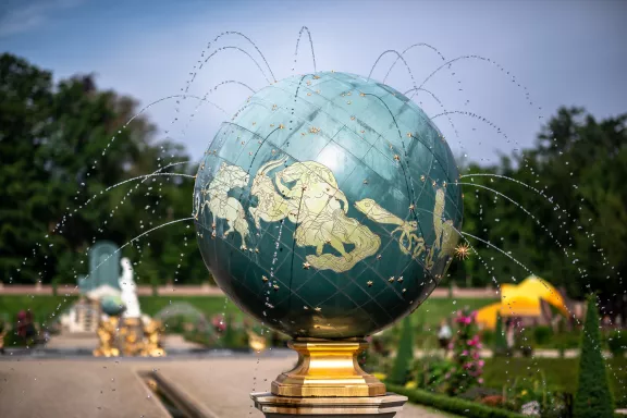 The Celestial Globe Fountain in the garden of Paleis Het Loo